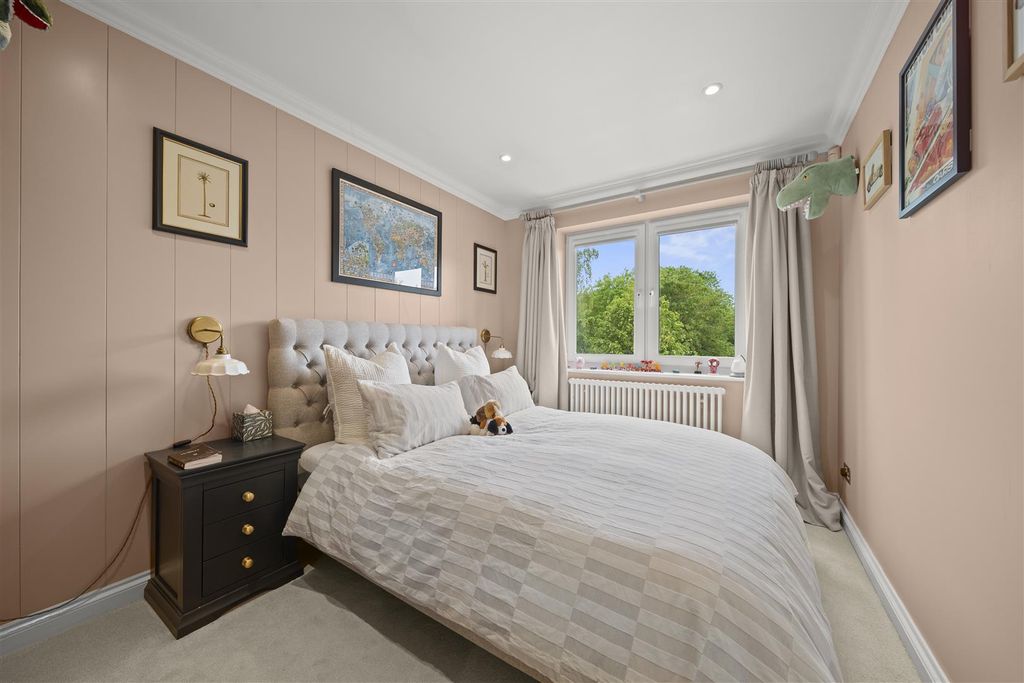 Additional image 18 of 4 bed semi-detached house for saleManor House Gardens, Abbots Langley WD5