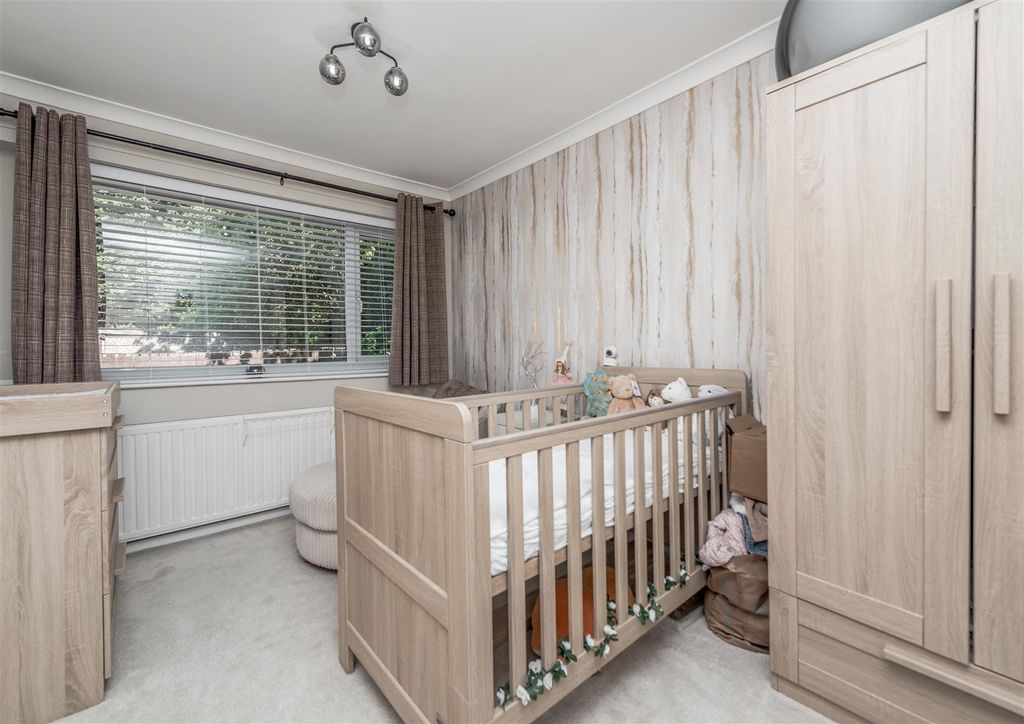 Additional image 13 of 3 bed town house for saleCliffe Park Drive, Wortley, Leeds LS12