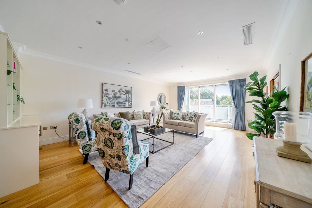 Additional image 15 of 3 bed flat for saleKemerton Road, Beckenham BR3