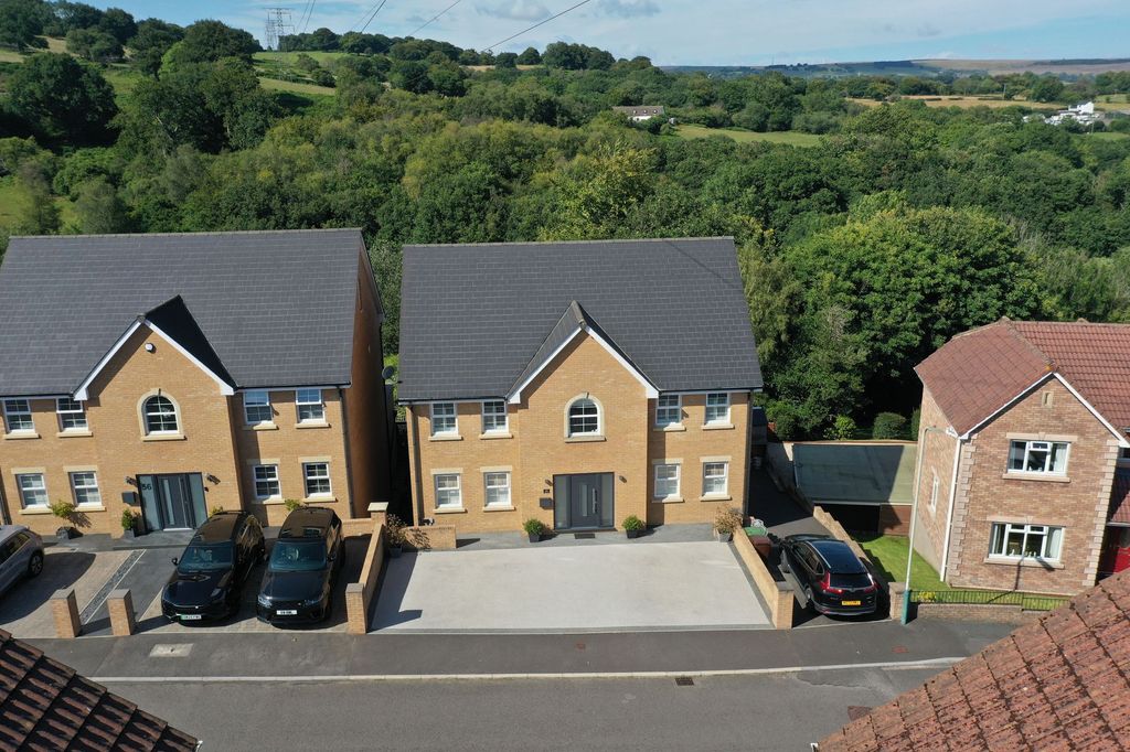 Additional image 9 of 5 bed detached house for salePlynlimon Avenue, Crumlin NP11