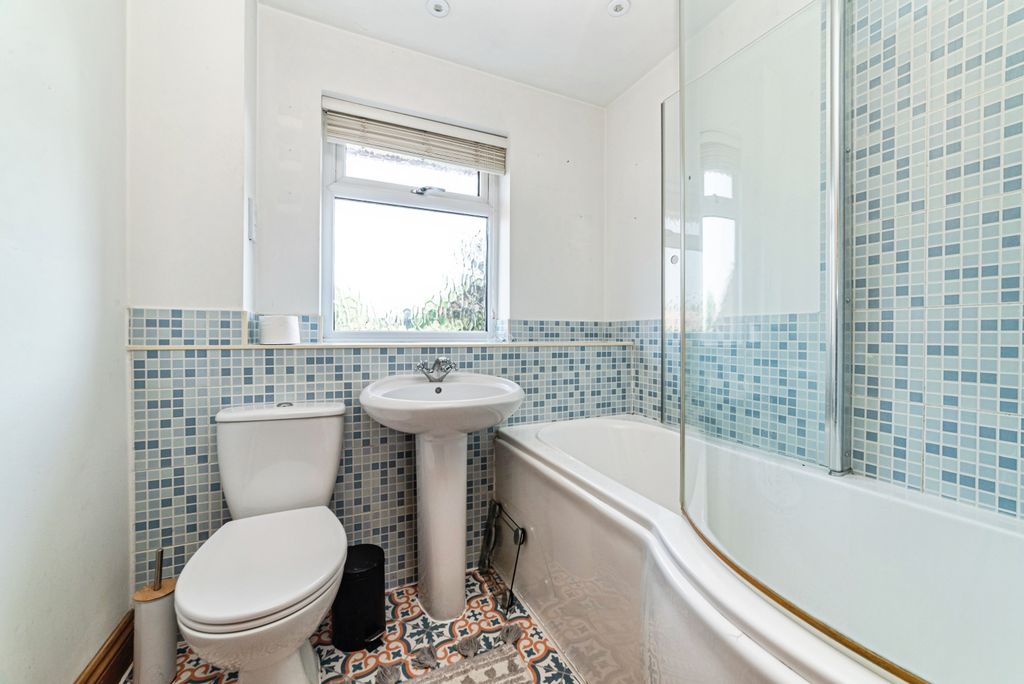 Additional image 25 of 4 bed detached house for saleSandpiper Way, Basingstoke RG22