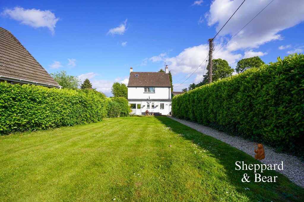 3 bed detached house for saleNewport Road, Castleton, Cardiff CF3