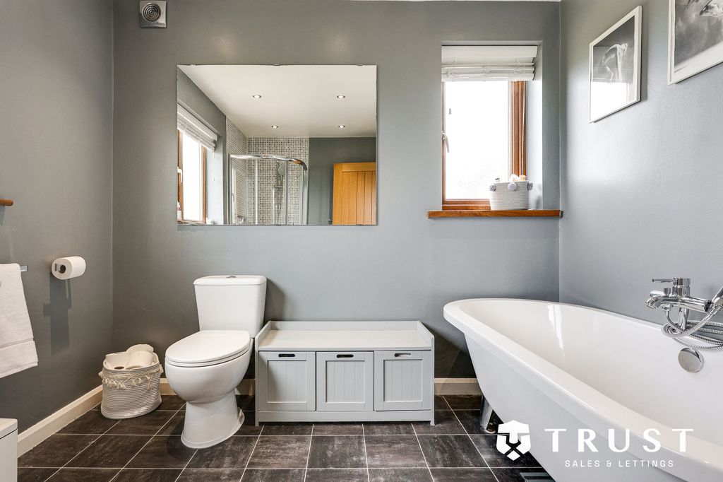 Additional image 24 of 3 bed detached house for saleMill Lane, Batley WF17