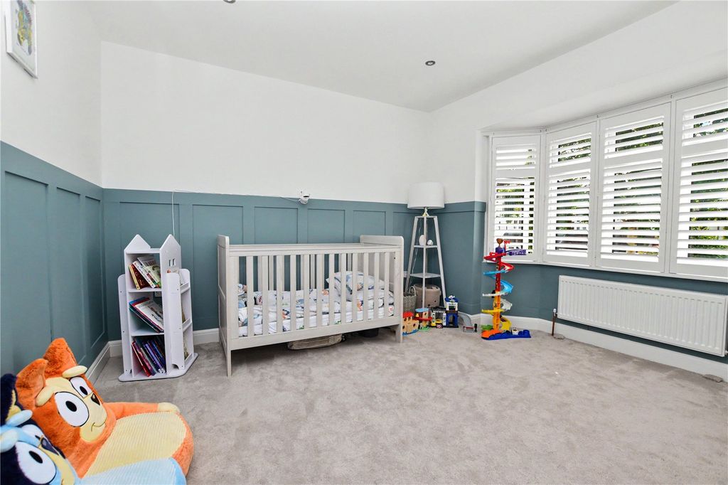 Additional image 10 of 4 bed semi-detached house for saleHaslemere Road, Bexleyheath DA7