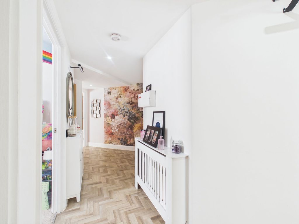 Additional image 8 of 2 bed flat for saleLambeth Court, Lambeth Road SS7