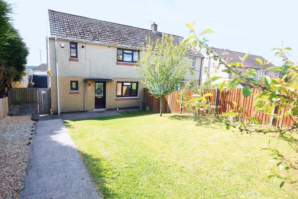3 bed semi-detached house for saleClaerwen, Gelligaer, Hengoed CF82