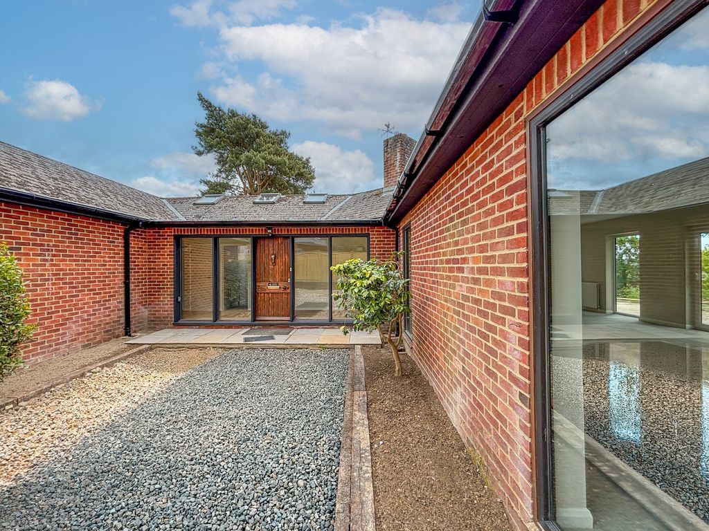 Additional image 20 of 4 bed detached bungalow for saleCaldbec Hill, Battle TN33