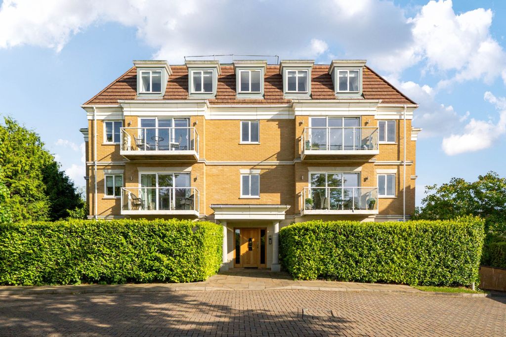 Additional image 32 of 3 bed flat for saleKemerton Road, Beckenham BR3