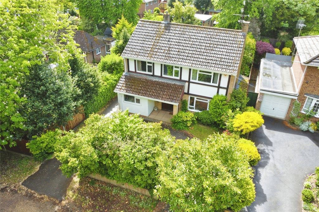 4 bed detached house for saleWinton Road, Aldershot, Hampshire GU11