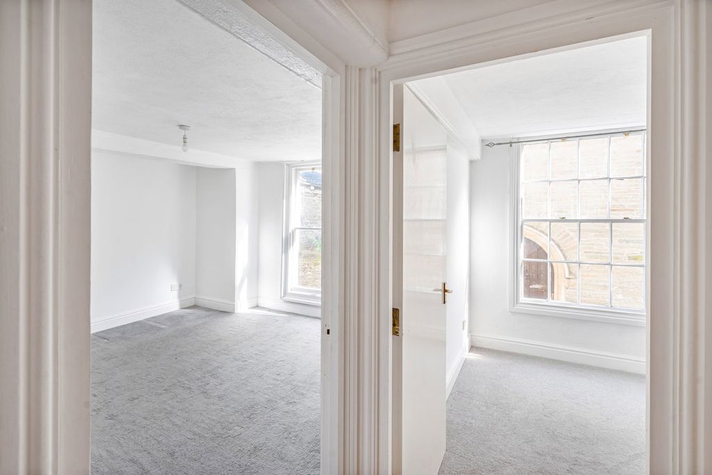 Additional image 4 of 3 bed flat for saleFore Street, Kingsbridge TQ7