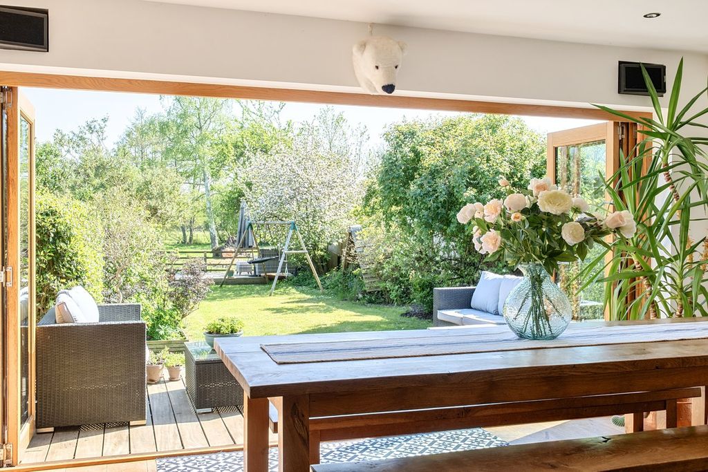 Additional image 11 of 4 bed semi-detached house for saleBalmer Lawn Road, Brockenhurst SO42