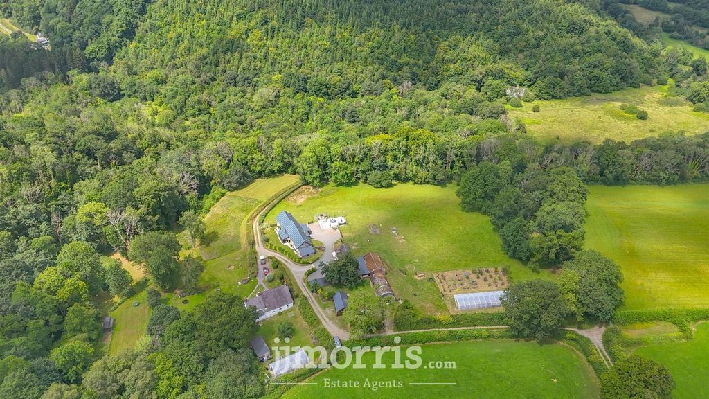 3 bed property for saleLancych, Boncath SA37 photo 4