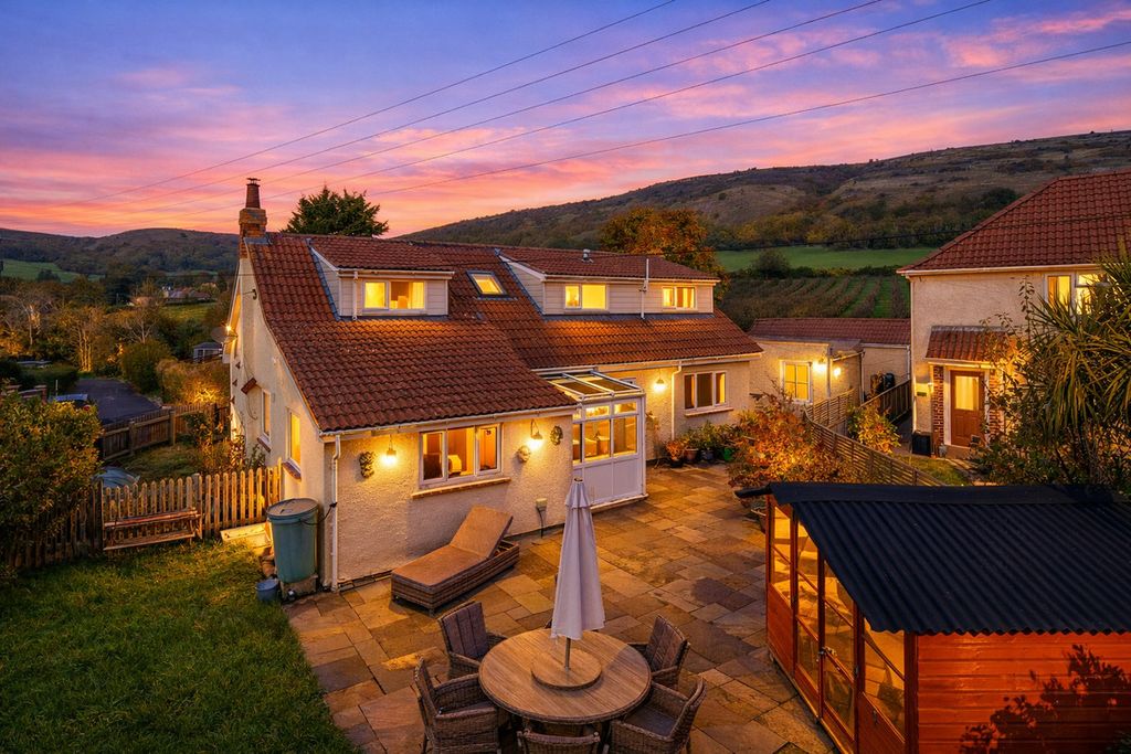 Additional image 2 of 4 bed detached house for saleBig Tree Close, Axbridge BS26