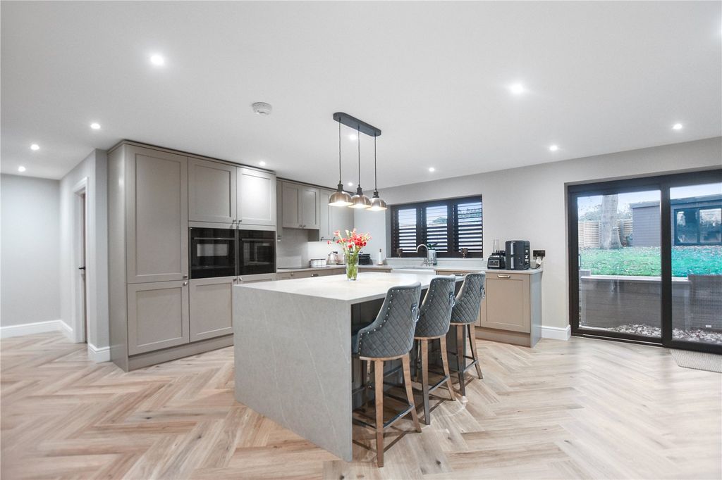 Additional image 5 of 5 bed bungalow for saleWoodlands Park, Bexley, Kent DA5