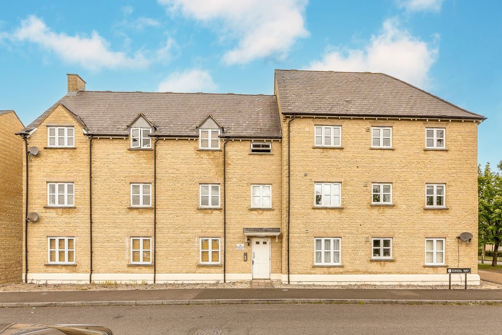Additional image 12 of 2 bed flat for saleHeyford House, 65 Trefoil Way, Carterton, Oxfordshire OX18