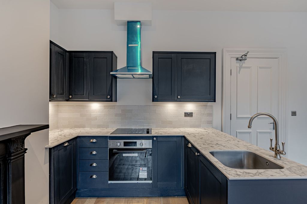 Additional image 4 of 2 bed flat for saleApartment 3, 16 Victoria Place, Carlisle CA1