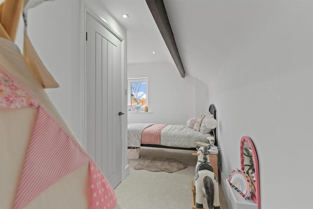 Additional image 11 of 4 bed end terrace house for saleNew Queen Street, Chesterfield S41