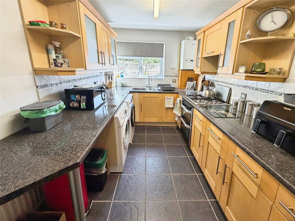 Additional image 3 of 2 bed flat for saleGrafton House, Western Road, Andover, Hampshire SP10