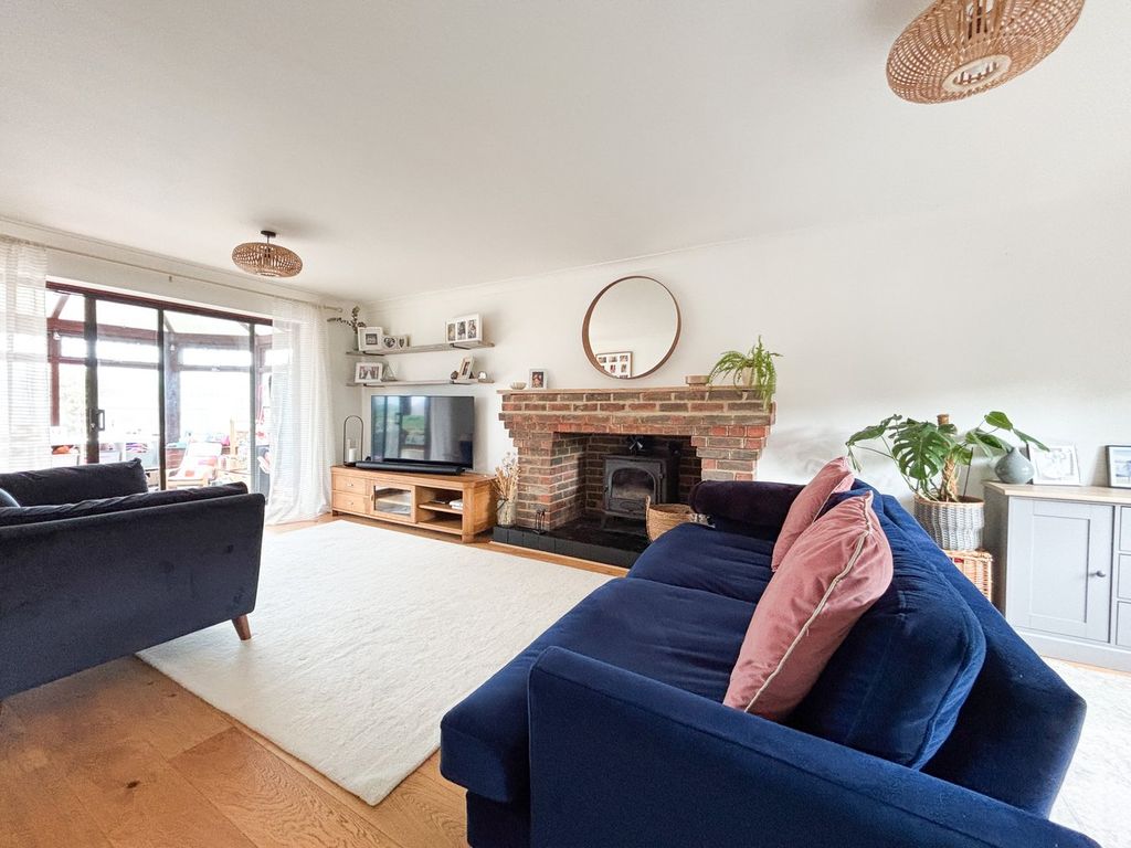 Additional image 4 of 4 bed detached house for saleStarrs Mead, Battle TN33