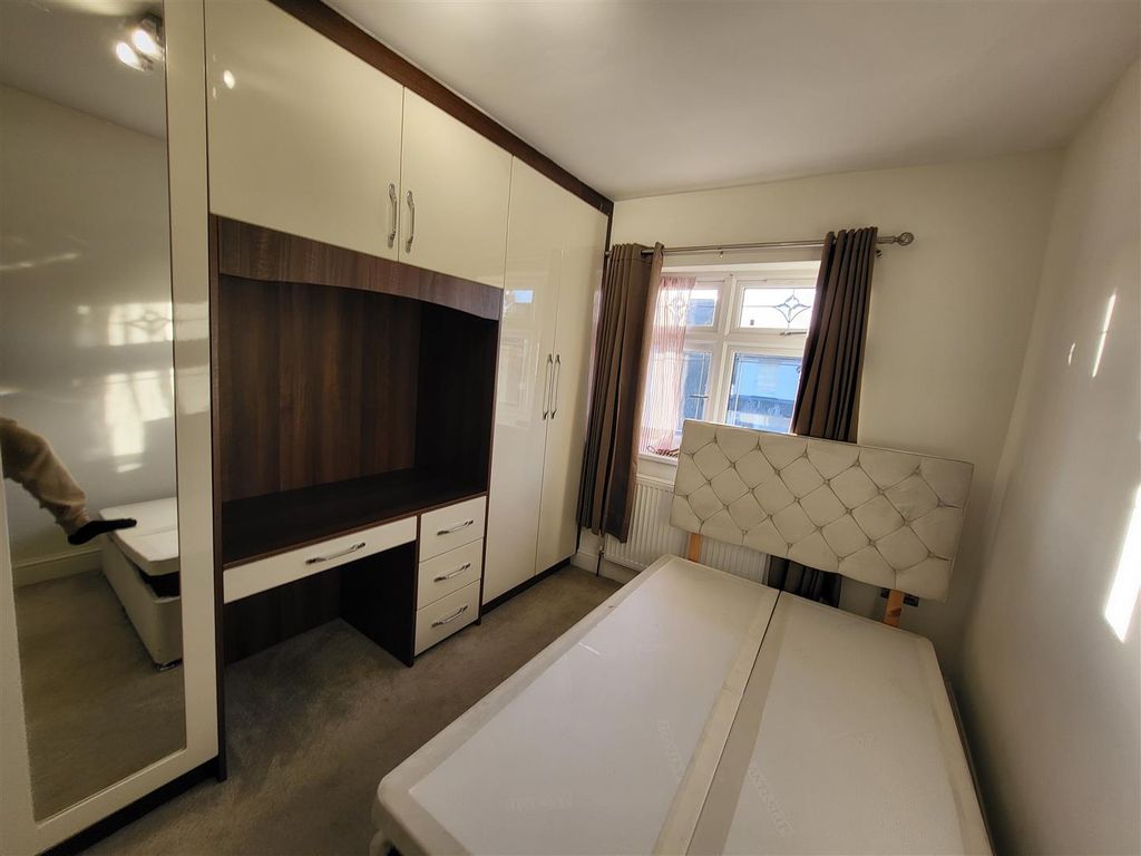 Additional image 19 of 5 bed semi-detached house for saleBrunswick Road, Bexleyheath DA6