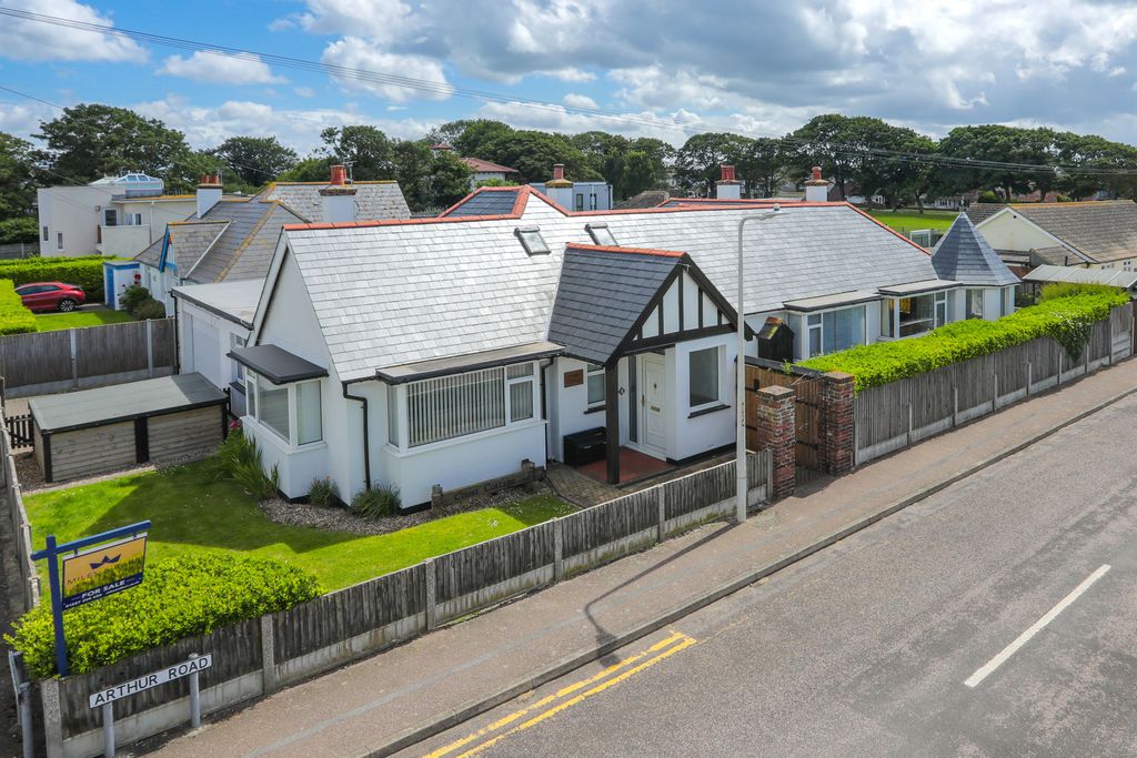 5 bed bungalow for saleArthur Road, Birchington, Kent CT7