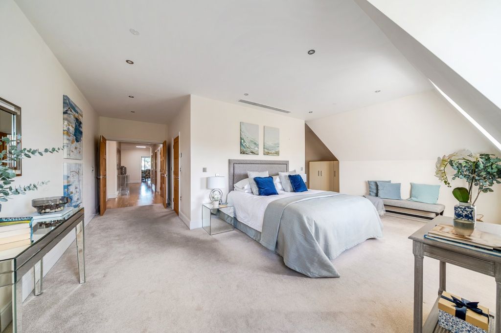 Additional image 12 of 3 bed flat for saleKemerton Road, Beckenham BR3