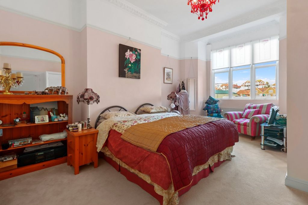 Additional image 6 of 4 bed flat for saleKnole Road, Bexhill-On-Sea TN40