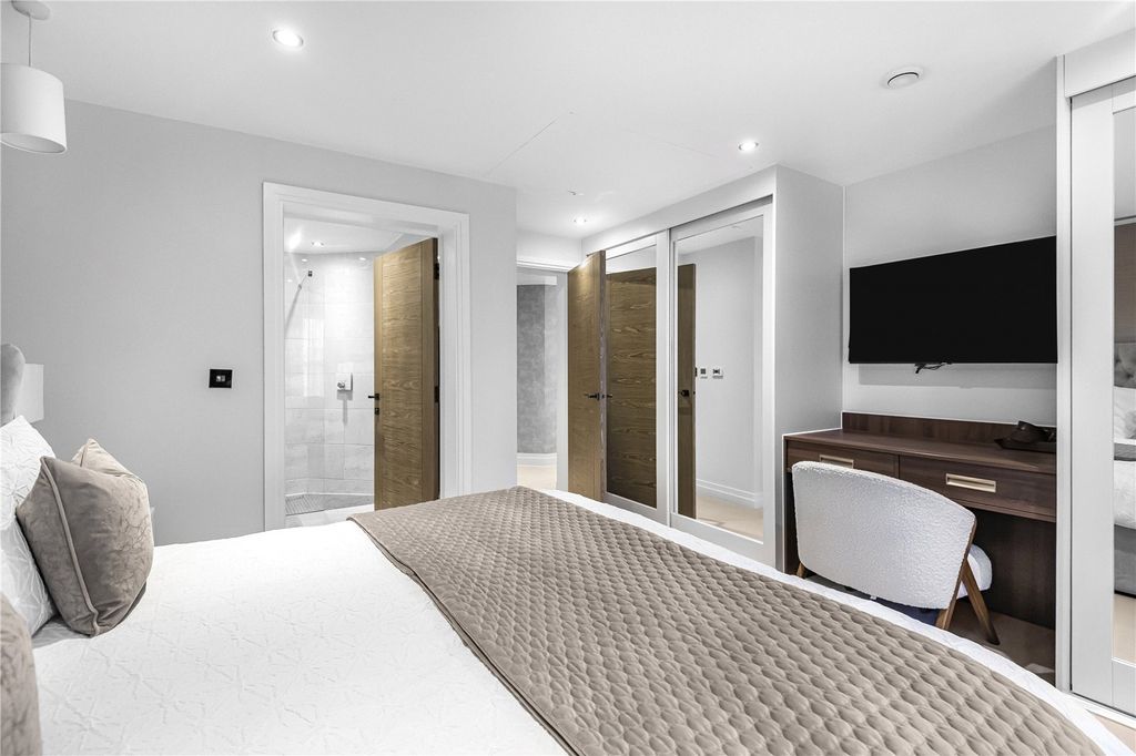 Additional image 7 of 2 bed flat for saleCamlet Way, Hadley Wood EN4