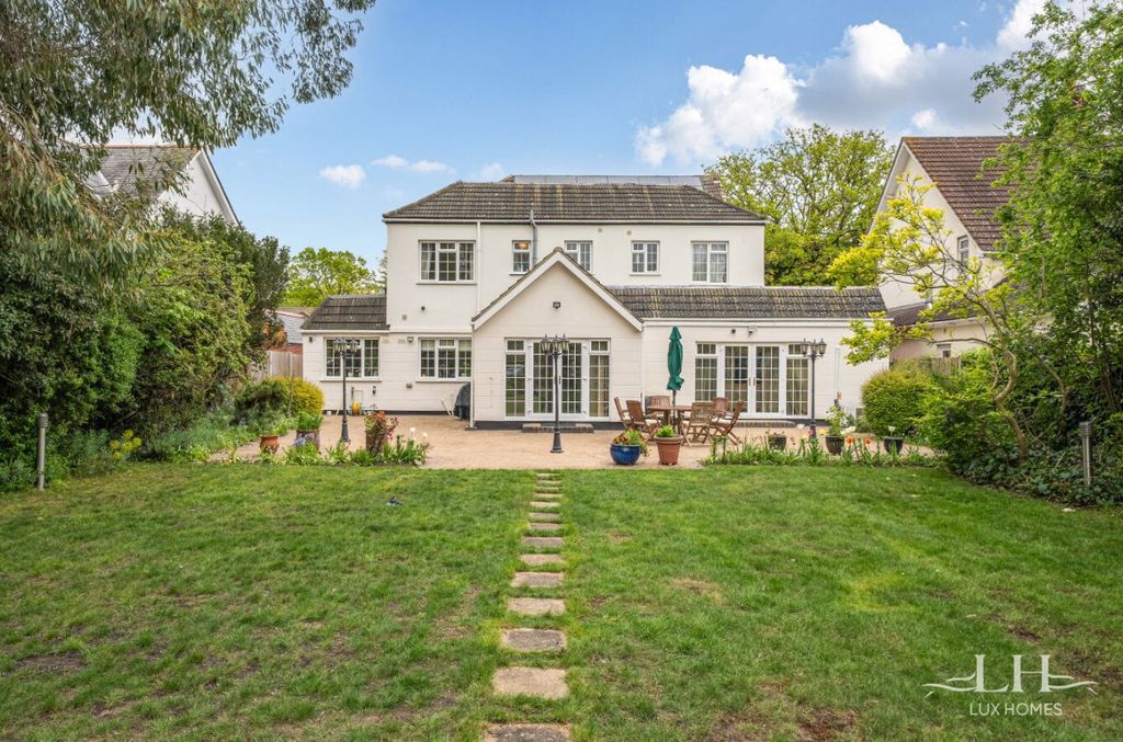 Additional image 37 of 4 bed detached house for saleNelmes Road, Emerson Park RM11