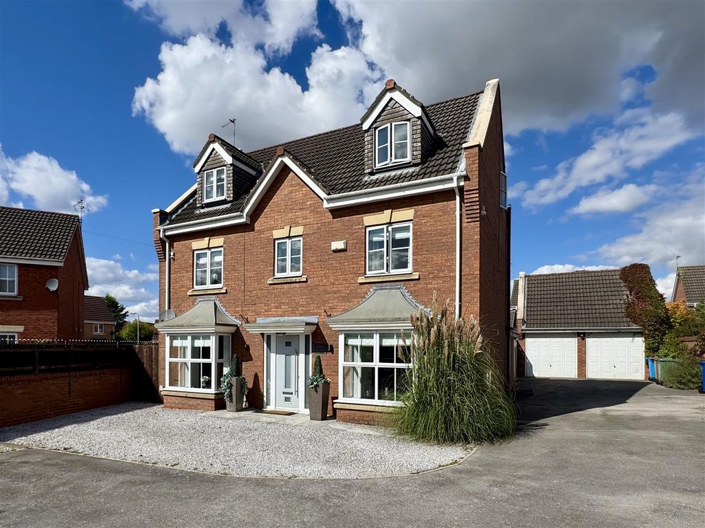 5 bed detached house for saleAlder Close, Brough HU15