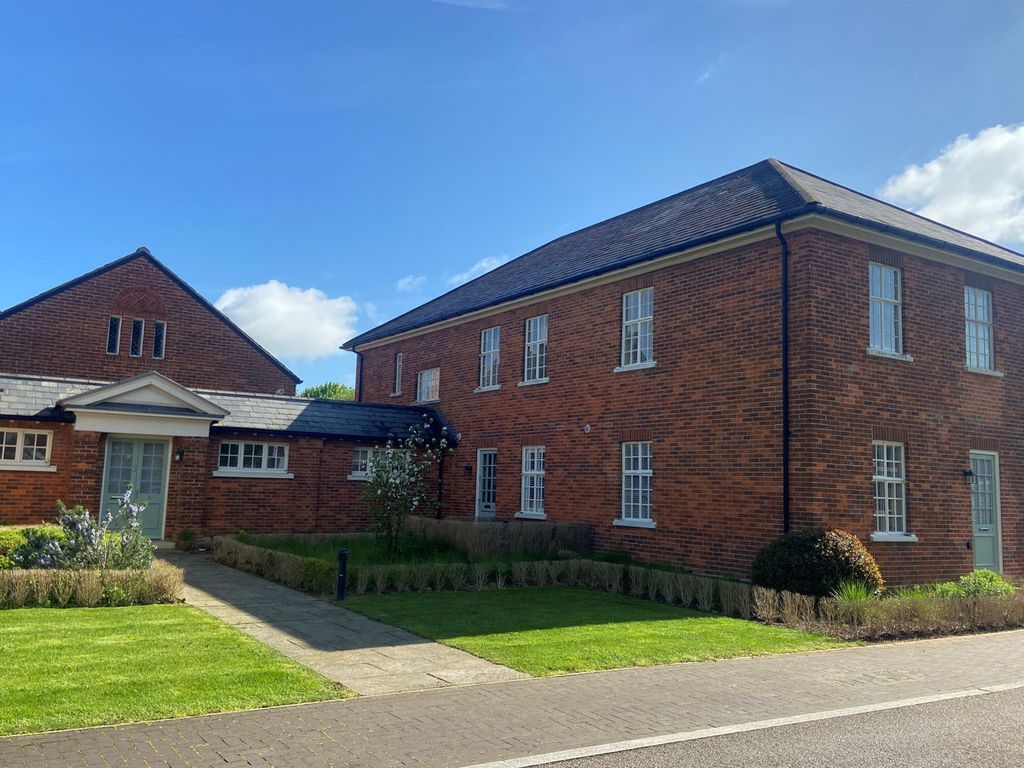 Additional image 2 of 4 bed terraced house for saleOrchard Square, Caversfield OX27