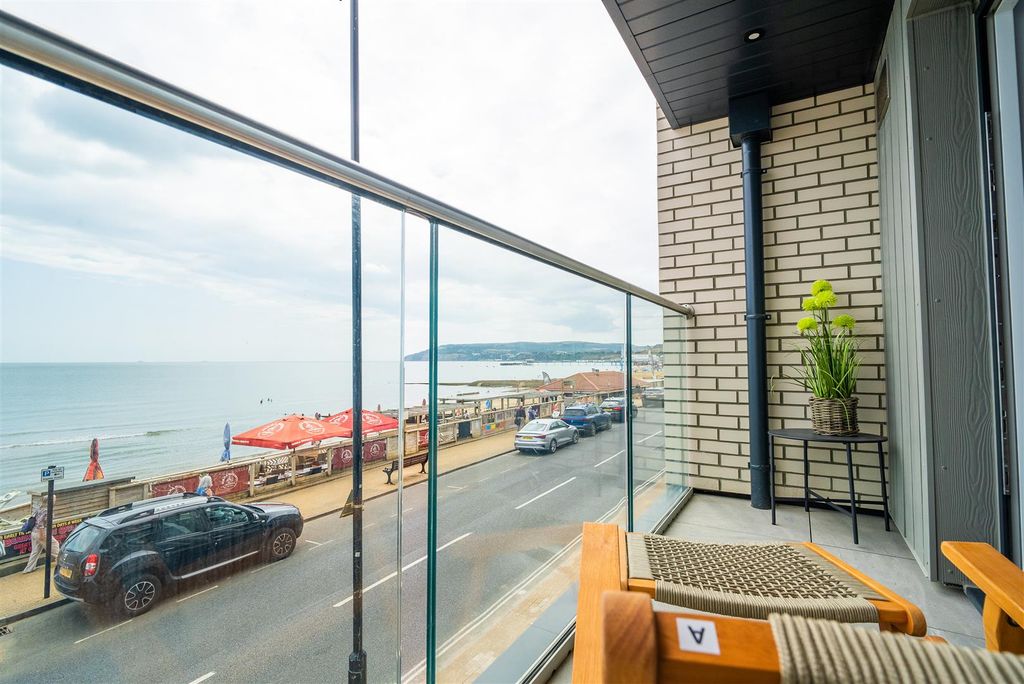 Additional image 6 of 2 bed flat for saleBreakwater Way, Sandown PO36