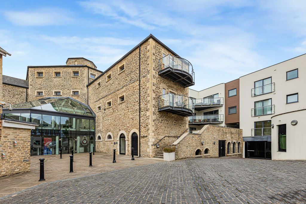 Additional image 11 of 2 bed flat for saleThe Old Gaol, Abingdon OX14