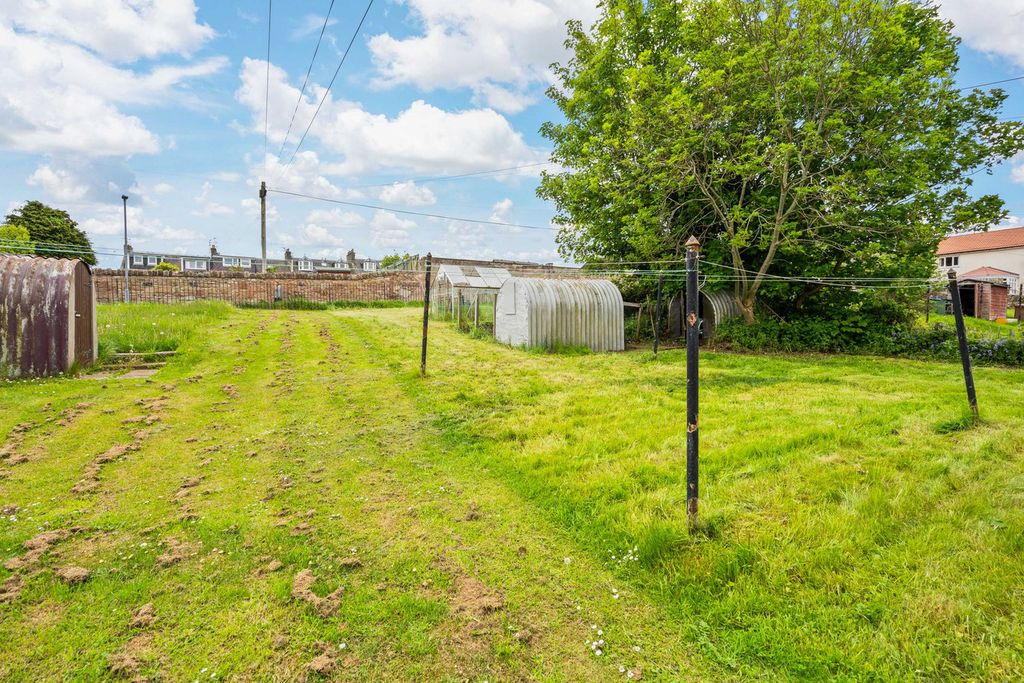 Additional image 19 of 2 bed flat for saleNewtoft Street, Edinburgh EH17