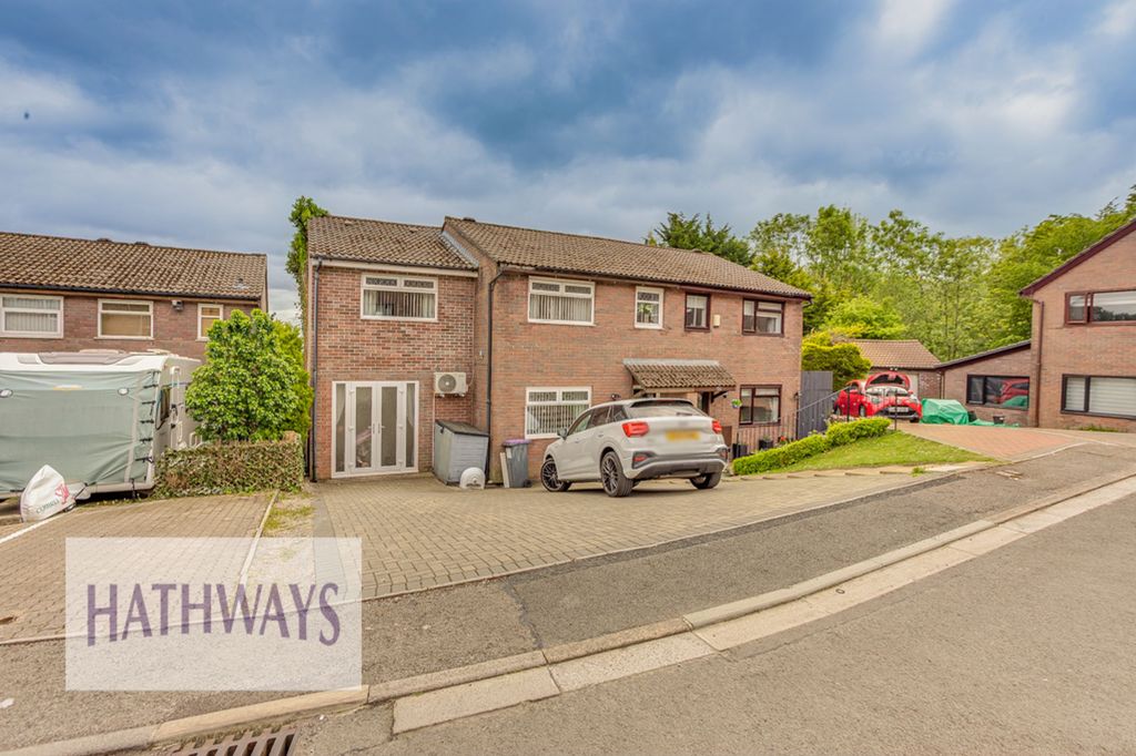 4 bed semi-detached house for saleSpring Grove, Greenmeadow NP44