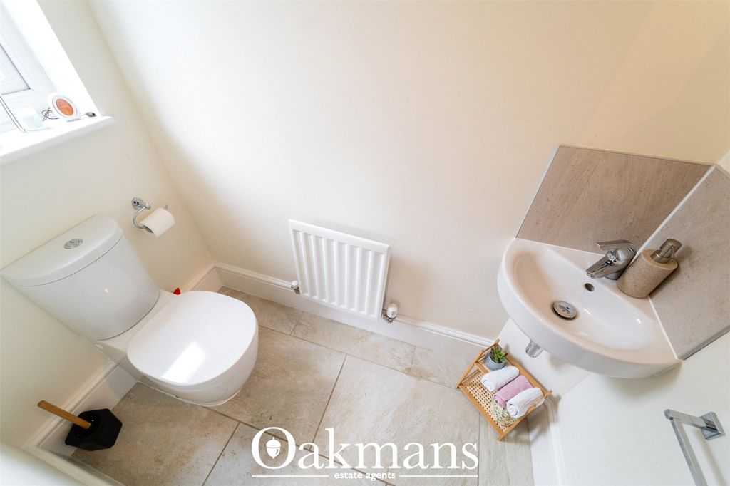 Additional image 7 of 4 bed detached house for saleRutherford Road, Bromsgrove, Worcestershire B60