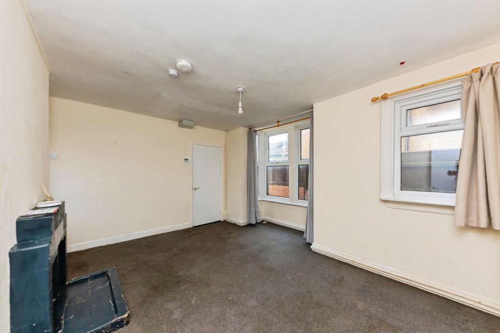 Additional image 7 of 1 bed flat for saleAlgernon Street, Grimsby DN32