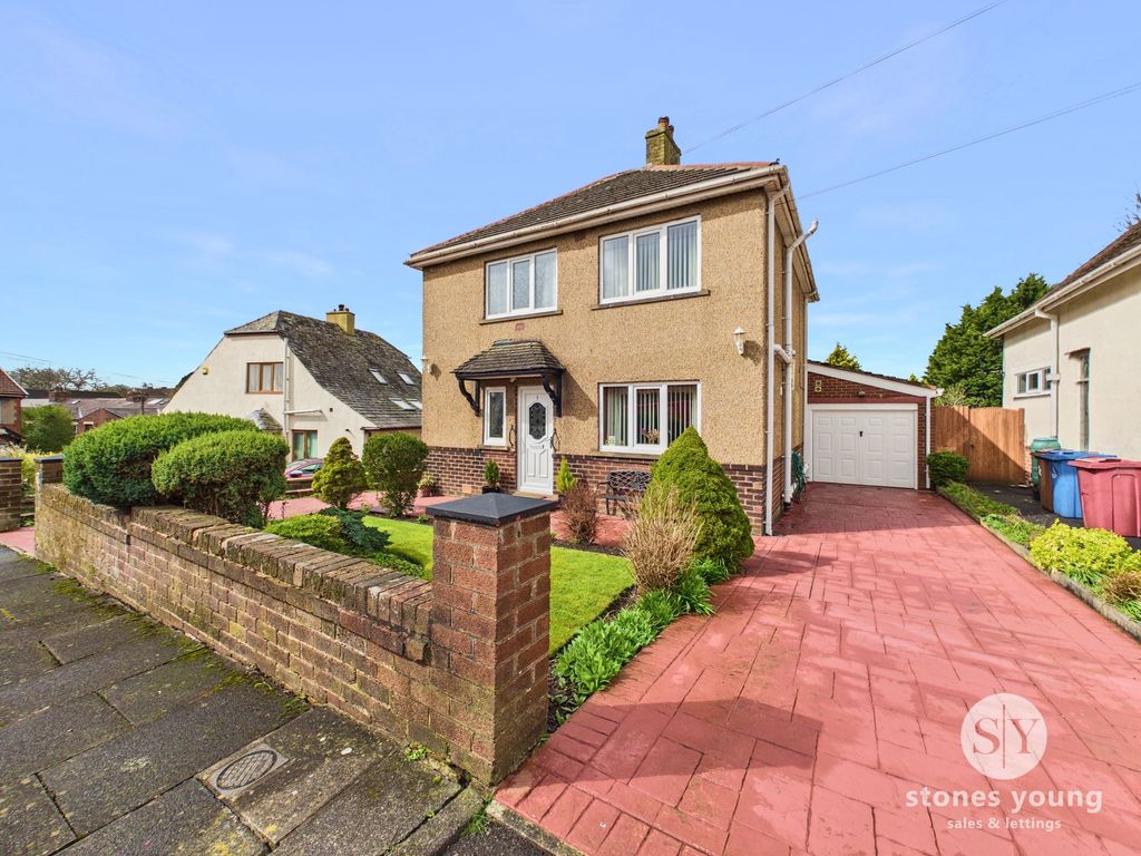 3 bed detached house for saleWalden Road, Blackburn BB1