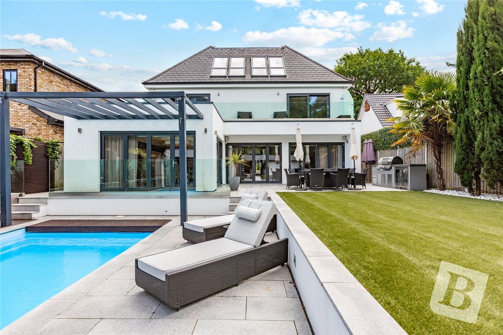 Additional image 45 of 5 bed detached house for saleNelmes Road, Emerson Park RM11