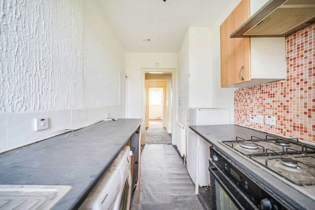 Additional image 6 of 3 bed flat for sale8, Knoxville Road, Kilbirnie KA257Eb KA25