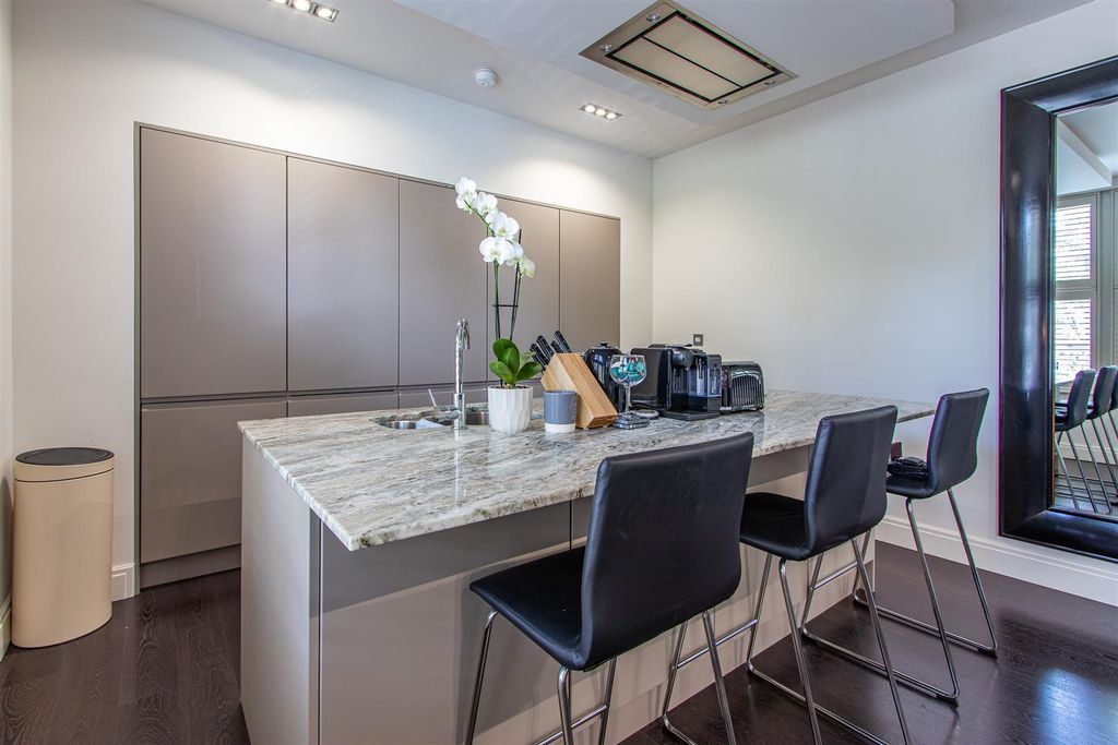 Additional image 2 of 2 bed flat for saleWaterloo Gardens, Penylan CF23