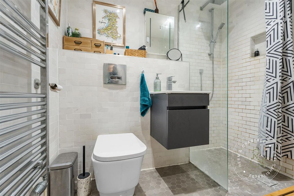 Additional image 8 of 1 bed flat for saleThe Hamiltons, Cathedral Road, Pontcanna, Cardiff CF11