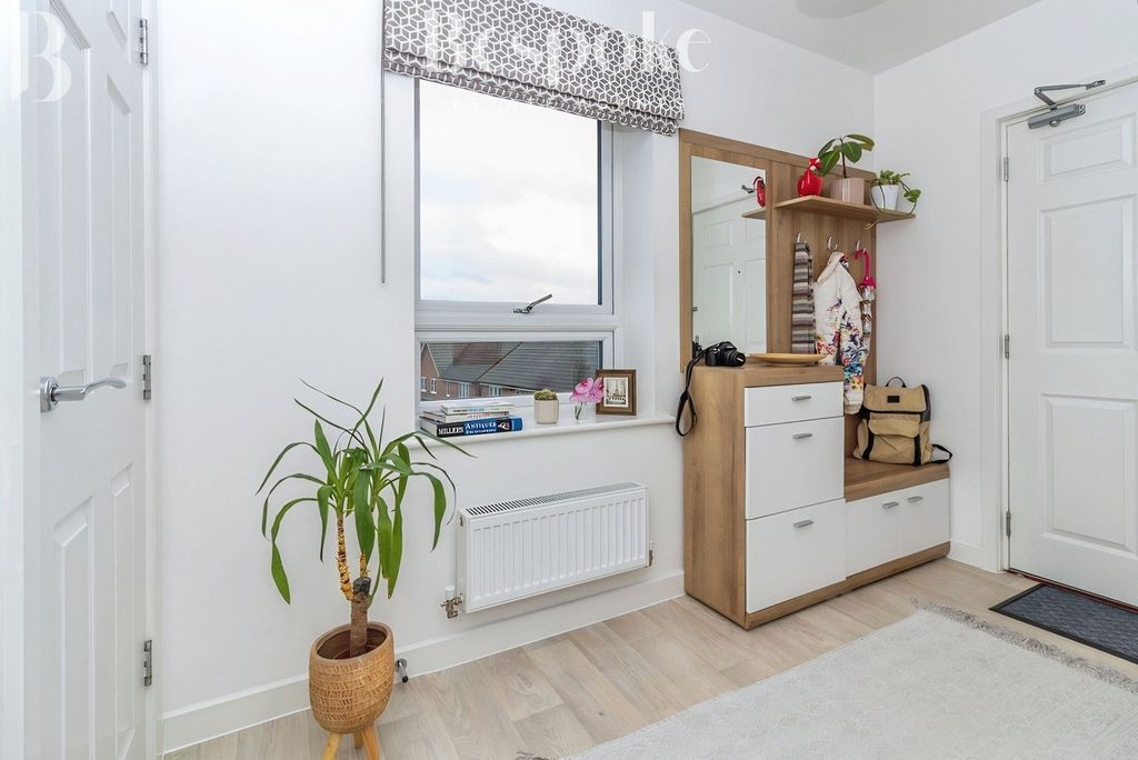 Additional image 2 of 1 bed flat for saleBolton Drive, Shinfield RG2