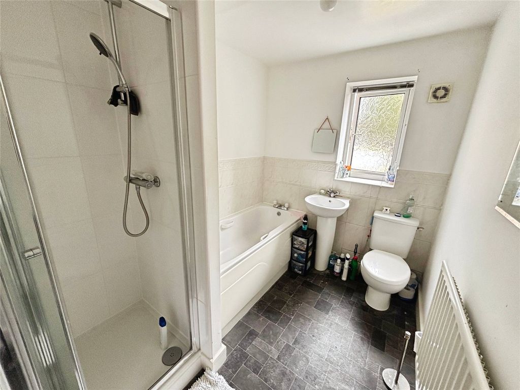 Additional image 5 of 2 bed flat for saleLangsett Court, Doncaster, South Yorkshire DN4
