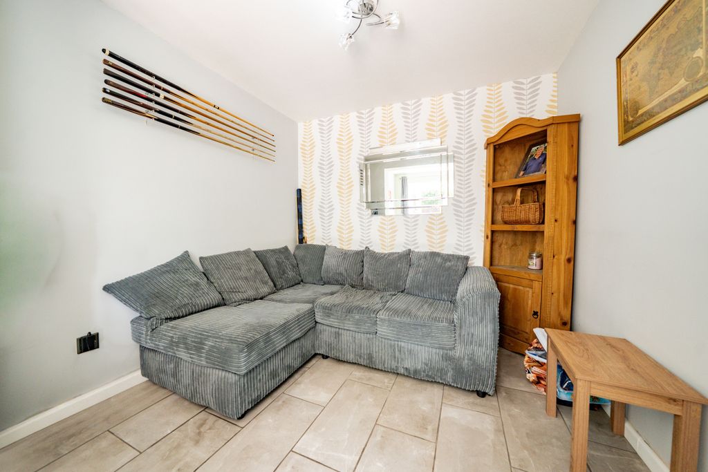 Additional image 8 of 3 bed semi-detached house for saleWhitcroft Close, Markfield, Leicestershire LE67