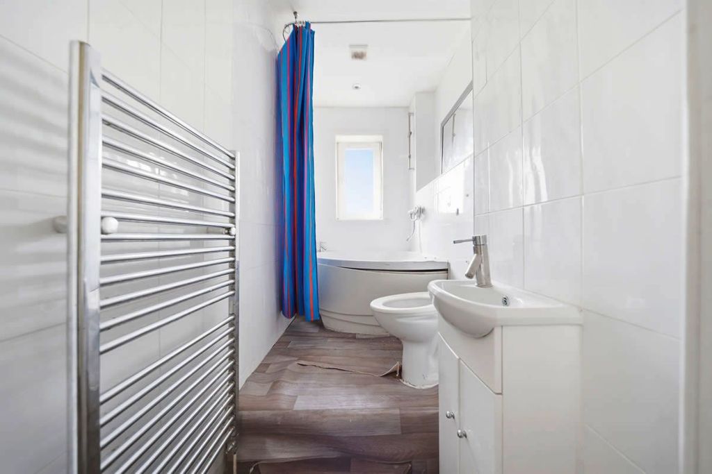 Additional image 7 of 3 bed flat for sale8, Knoxville Road, Kilbirnie KA257Eb KA25
