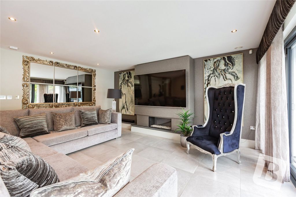 Additional image 4 of 5 bed detached house for saleNelmes Road, Emerson Park RM11
