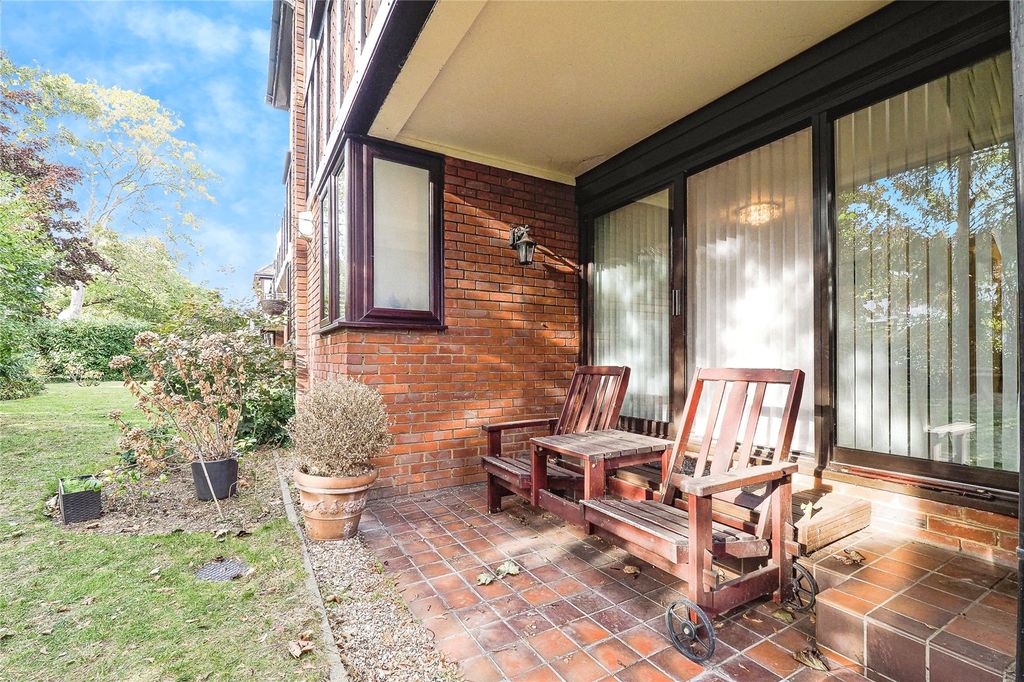 Additional image 3 of 2 bed flat for saleRidgemont Place, Parkstone Avenue, Hornchurch, Essex RM11