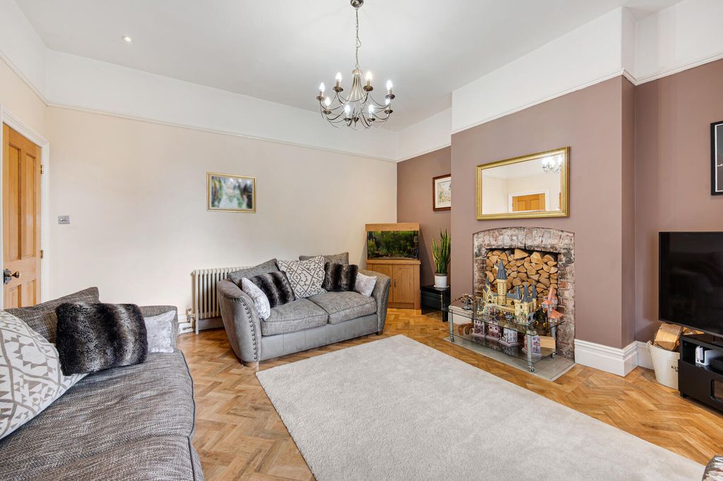 Additional image 5 of 4 bed flat for saleStockport Road, Timperley WA15