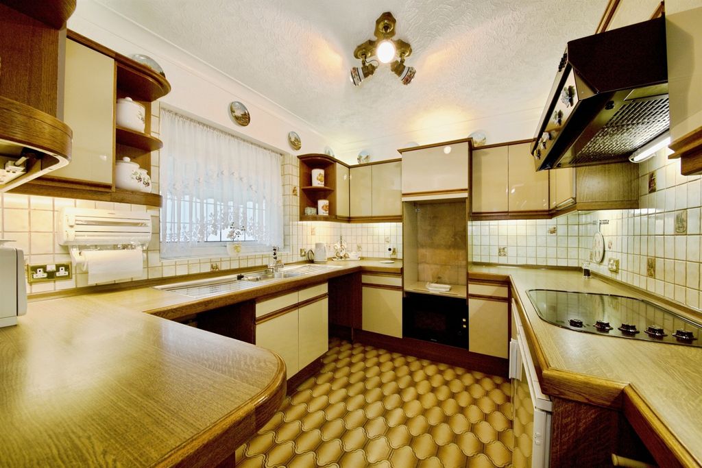 Additional image 3 of 3 bed end terrace house for saleWoodbridge Road, Barking IG11